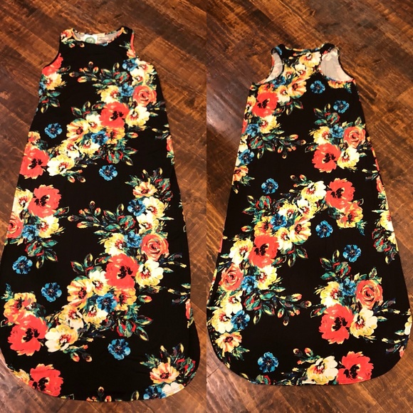 Cute Floral Maxi Dress! - Picture 4 of 5